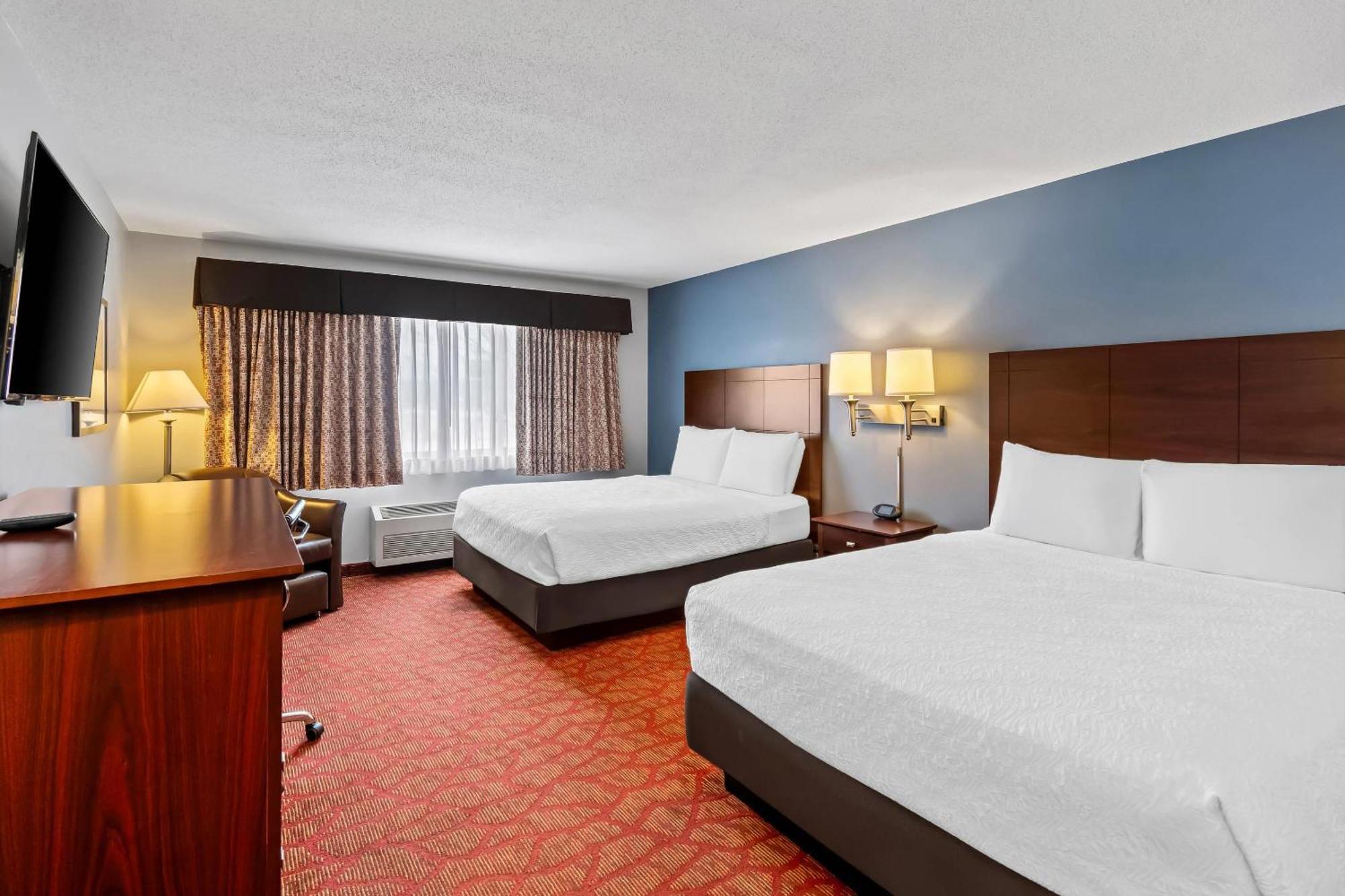 Quadruple Room Two Queen Beds Non Smoking